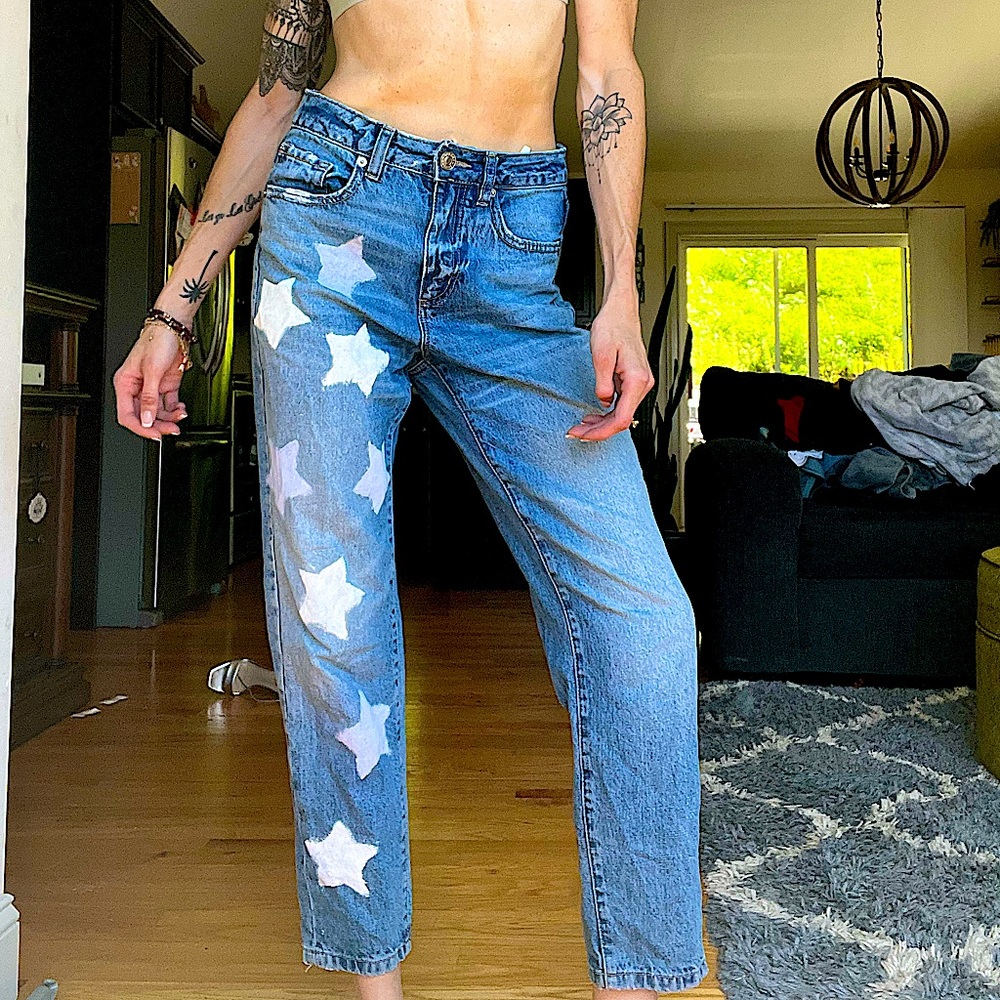 Garage Painted Star Mom Jeans Size 01